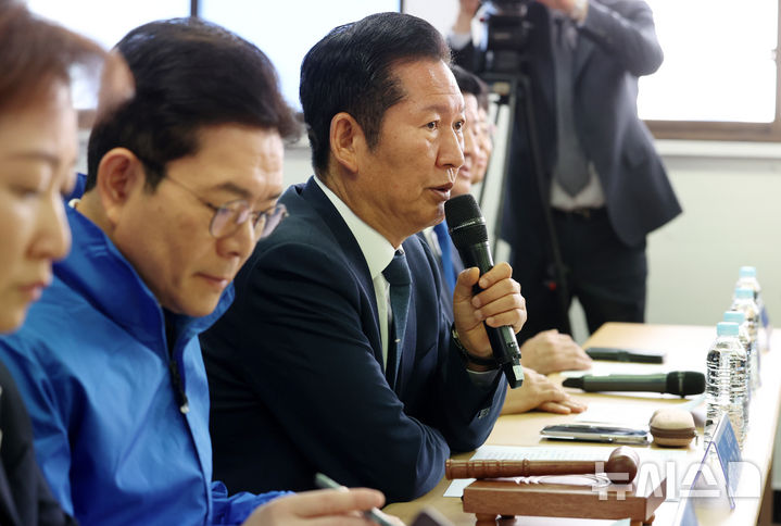 정청래 "국힘의 비겁한 불출석에 개헌안 투표 불성립 돼" [뉴시스Pic]