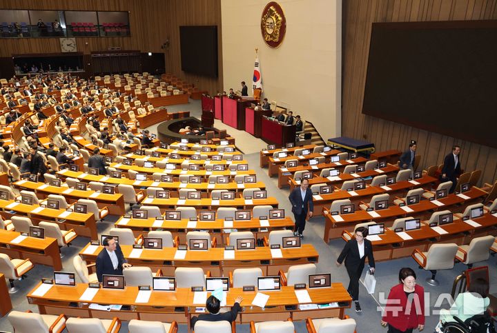 민주당 59억·국힘 55억…선관위, 7개 정당에 2분기 경상보조금 134억원 지급