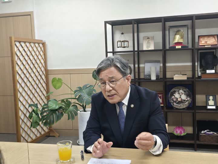 허민 