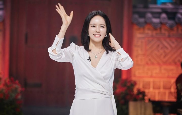 한가인, '20년 신비주의' 깼다…