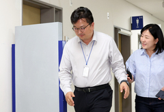 협상장 향하는 삼성전자 사측 대표교섭위원