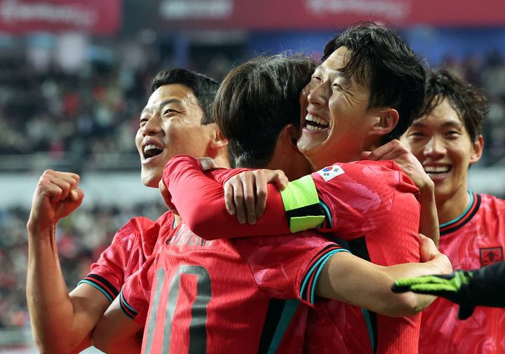 손흥민 멀티골로 한국 축구 대표팀 첫 평가전 승리