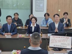 추미애 "피지컬AI, 일자리 유지 우려…무거운 정책 강구"
