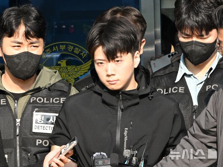 '여고생 살해' 장윤기 검찰 송치… 범행 동기 질문엔 침묵 [뉴시스Pic]