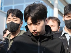 경찰, 장윤기 리얼돌 DNA 보고서 누락…뒤늦게 검찰 제출