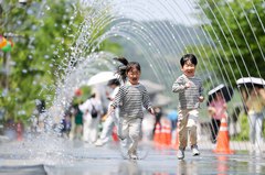 전국 대체로 맑아…낮 최고 '32도' 무더위[내일날씨]