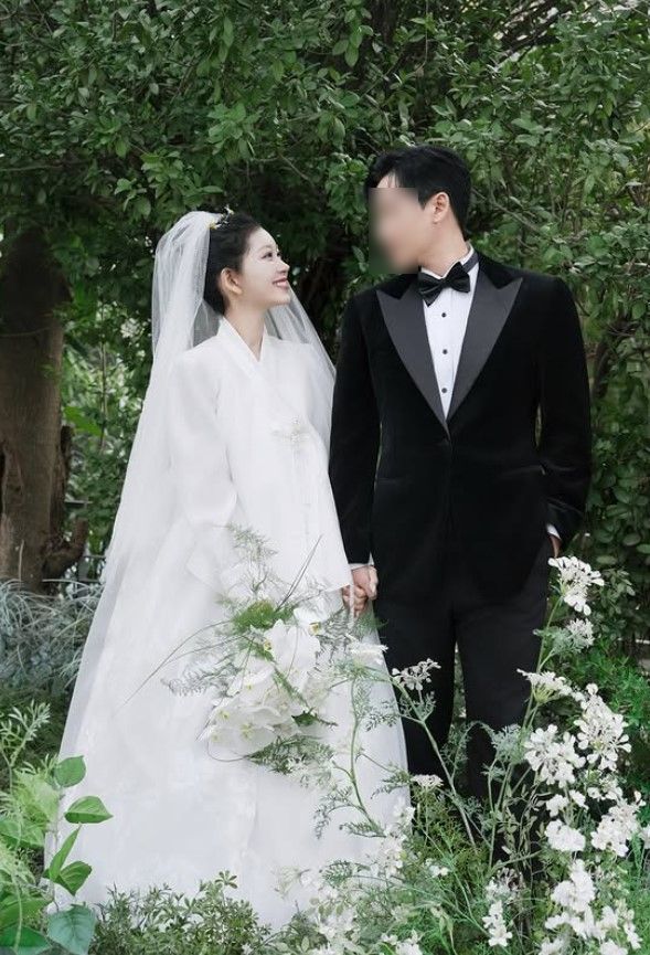 결혼 앞둔 최준희, 11세 연상 예비신랑과 활짝 