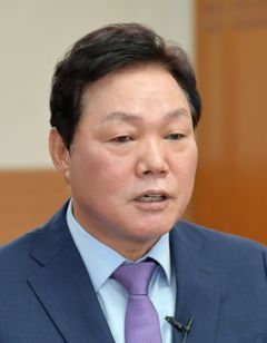박완수 경남지사 후보 "5·18 민주 영령들 뜻 기억합니다"