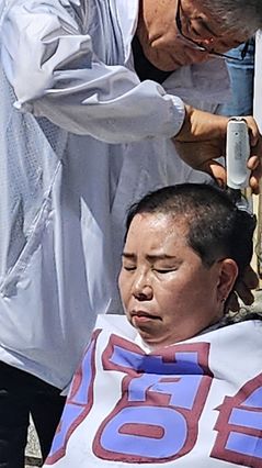 [6·3양산]심경숙 아선거구, "양당 담합이 시민 선택 박탈"…삭발 단행