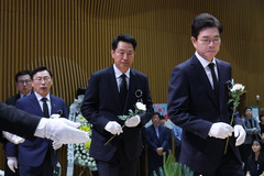 '5.18민주화운동 제46주년 서울기념식' 참석한 여야 서울시장 후보 [뉴시스Pic]