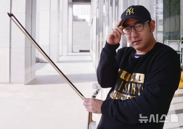 "차용증 사인하면 공연"…유진 박 매니저, 징역 3년6개월 확정
