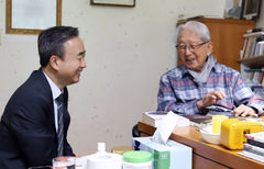 윤공희 대주교 만난 與임문영…중3일기에 담긴 5·18참상