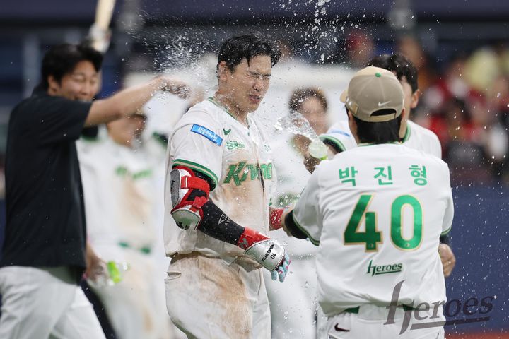 키움 김웅빈의 첫 끝내기 홈런과 구연우의 프랑스오픈 탈락