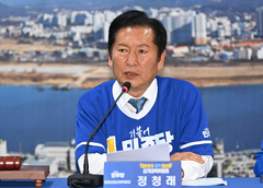 선거운동 첫날 성남 찾은 정청래 "추미애, 李 뒤이은 자랑스런 경기지사 될 것" 
