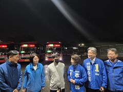 추미애, 의왕 공영차고지서 선거운동 시작…"100점 맞고 싶다"