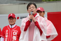 유승민 "박근혜 뵙고 싶어…탄핵 찬반으로 보수 분열한 거 풀어야"