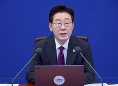 이 대통령, 웅보 ILO 사무총장 접견…노동존중 노력·성과 설명