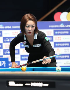 '당구 여제' 김가영, LPBA 개막 투어 준결승행…시즌 첫 우승 보인다