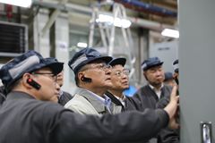구자균 LS일렉 회장, 청주공장 점검…"글로벌 파트너 압도해야"
