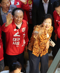 박근혜, 대구 지원사격…"추경호, 좋은 정책 마련할 것" [뉴시스Pic] 
