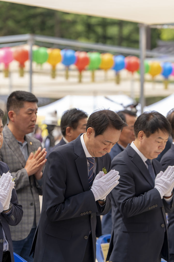 기도하는 우상호 후보