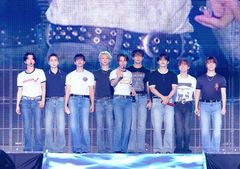 세븐틴, 일본 돔 팬미팅에 18만 관객 동원…"영원히 캐럿 곁에"