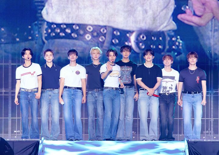 세븐틴, 일본 돔 팬미팅에 18만 관객 동원…