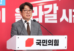 유의동 "김용남, 국힘 법률위원장 명의로 고발할 것…후보직에서 즉각 사퇴해야"