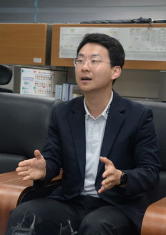 박지원 후보, '해외 성매매' 의혹 제기한 당사자 고소