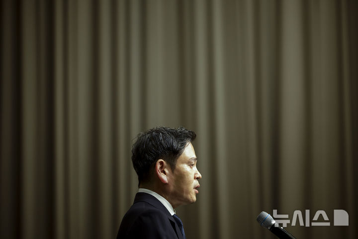 정용진 신세계그룹 회장, '스타벅스 탱크데이' 사태 관련 대국민 사과