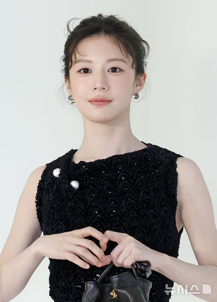 고윤정, 미모꽃이 활짝