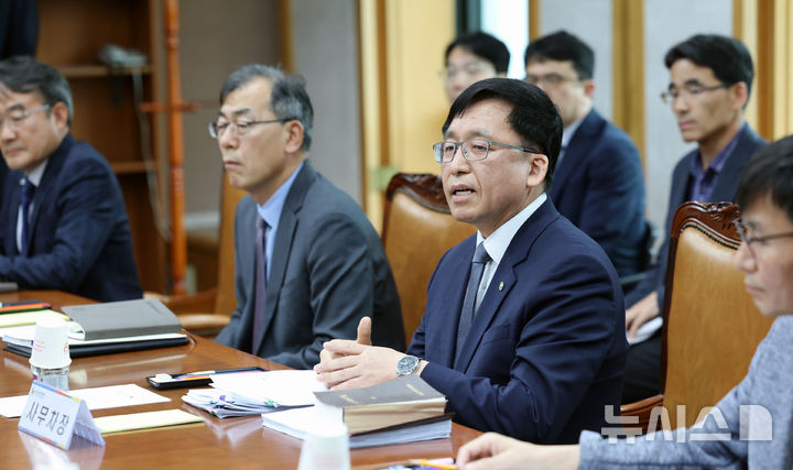 발언하는 강동완 중앙선관위 사무차장