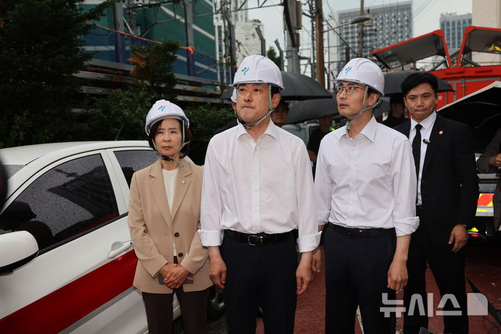 서소문 고가차도 붕괴 사고 현장 찾은 장동혁