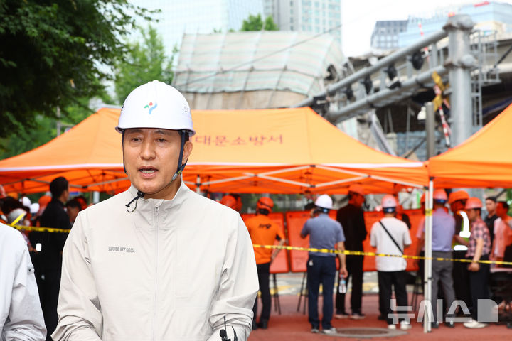 서소문 고가차도 붕괴 현장 찾은 오세훈 후보