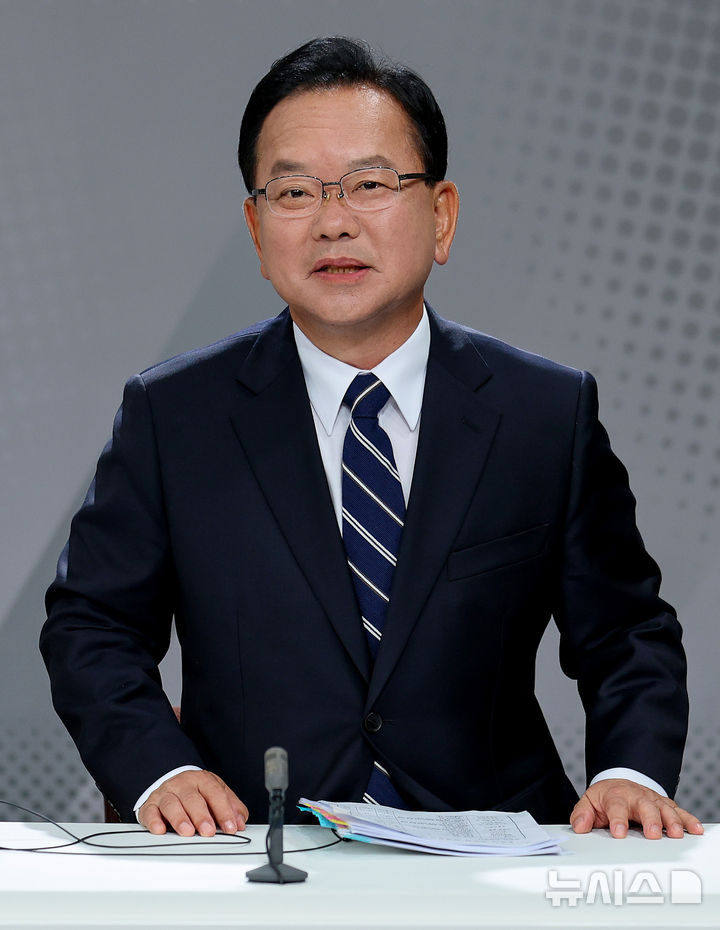 발언하는 김부겸 대구시장 후보