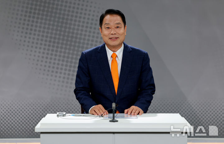 발언하는 이수찬 대구시장 후보