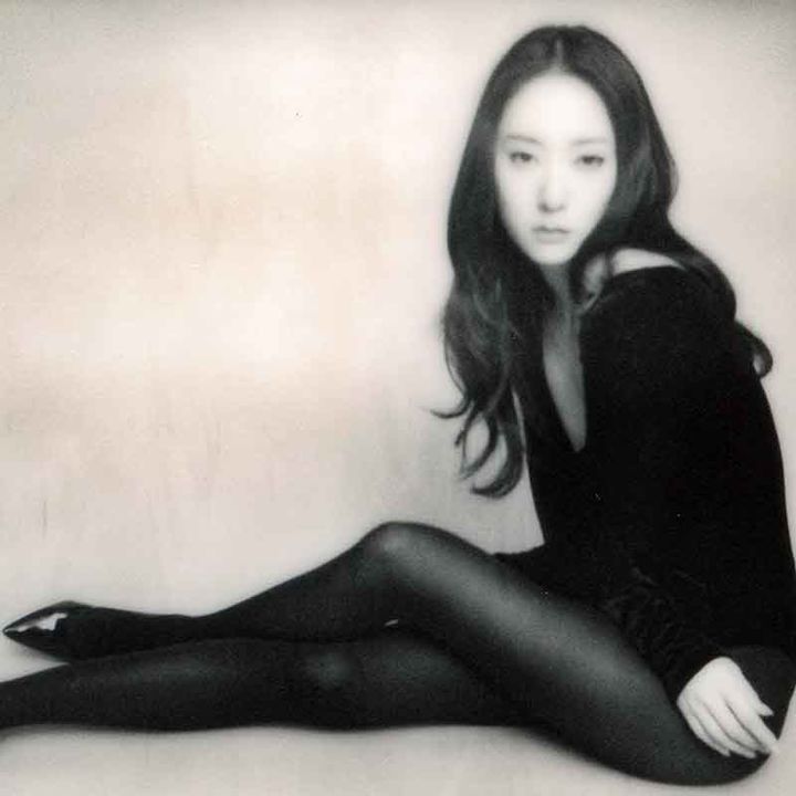 크리스탈, 세련된 R&B 'PWLT' 발매…궈궈·오혁 등 참여