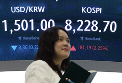 코스피, 사상 첫 8200 돌파…삼전·닉스 타고 사상최고치