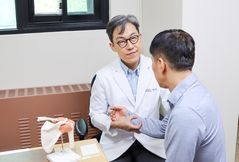 "팔만 휘두르면 통증"…혹시 배드민턴 치시나요?
