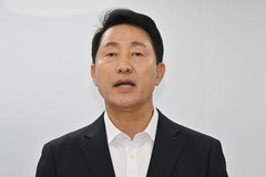 與 "오세훈 선거공보물에 허위 사실…법적 책임 져야"