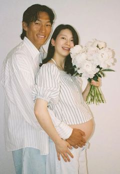 김진경, 출산 앞두고 만삭 화보 공개…"소중한 우리 셋"