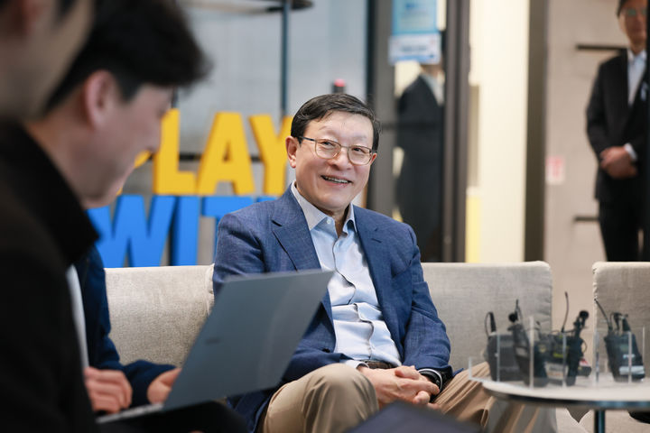 '허태수표 AI' 전환 본격화…GS, 현업 주도 업무 혁신 확산