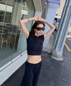 손담비, 브런치 데이트 중 뽐낸 복근…43세 안 믿기는 몸매