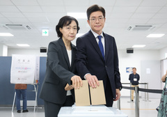 사전투표한 정원오 "시민 일상 뒷받침 할 시장 뽑아달라" [뉴시스Pic]