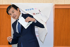  李대통령 투표 독려도 고발…6.3선거 비방 고발전 격화