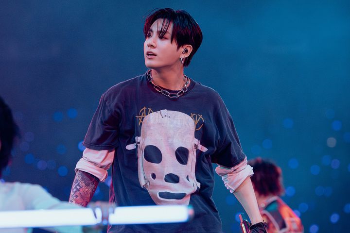 BTS 정국 스토킹한 브라질 여성…1심서 징역형 집행유예