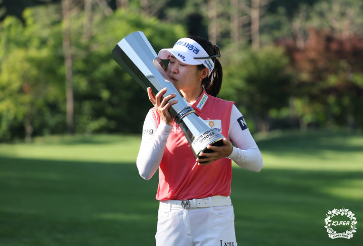 [오늘의 뉴스종합] 박민지 KLPGA 20승 달성, 박지수 여자농구 연봉 1위, 안세영 싱가포르오픈 우승