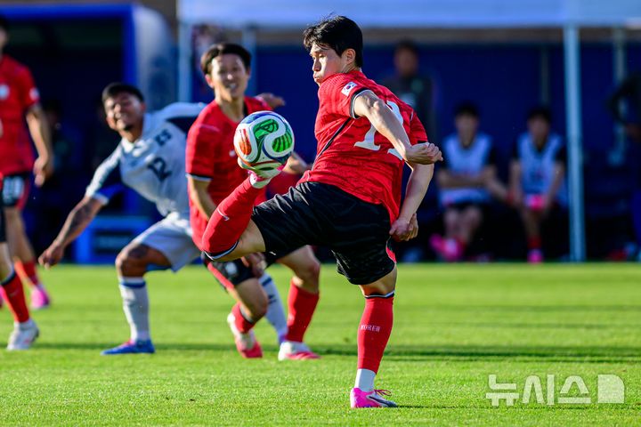 홍명보호, 엘살바도르와의 평가전 1-0으로 승리 [뉴시스Pic]