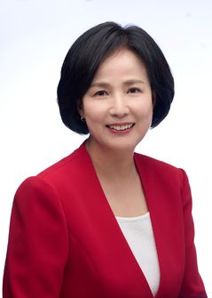 [프로필]이수희 강동구청장…김종무 꺾고 재선 성공
