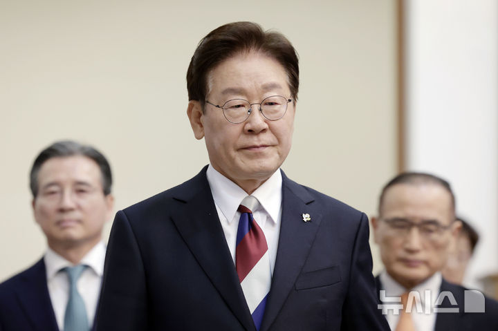 李, 내일 취임 1년 회견…부동산·특검법 등 주목
